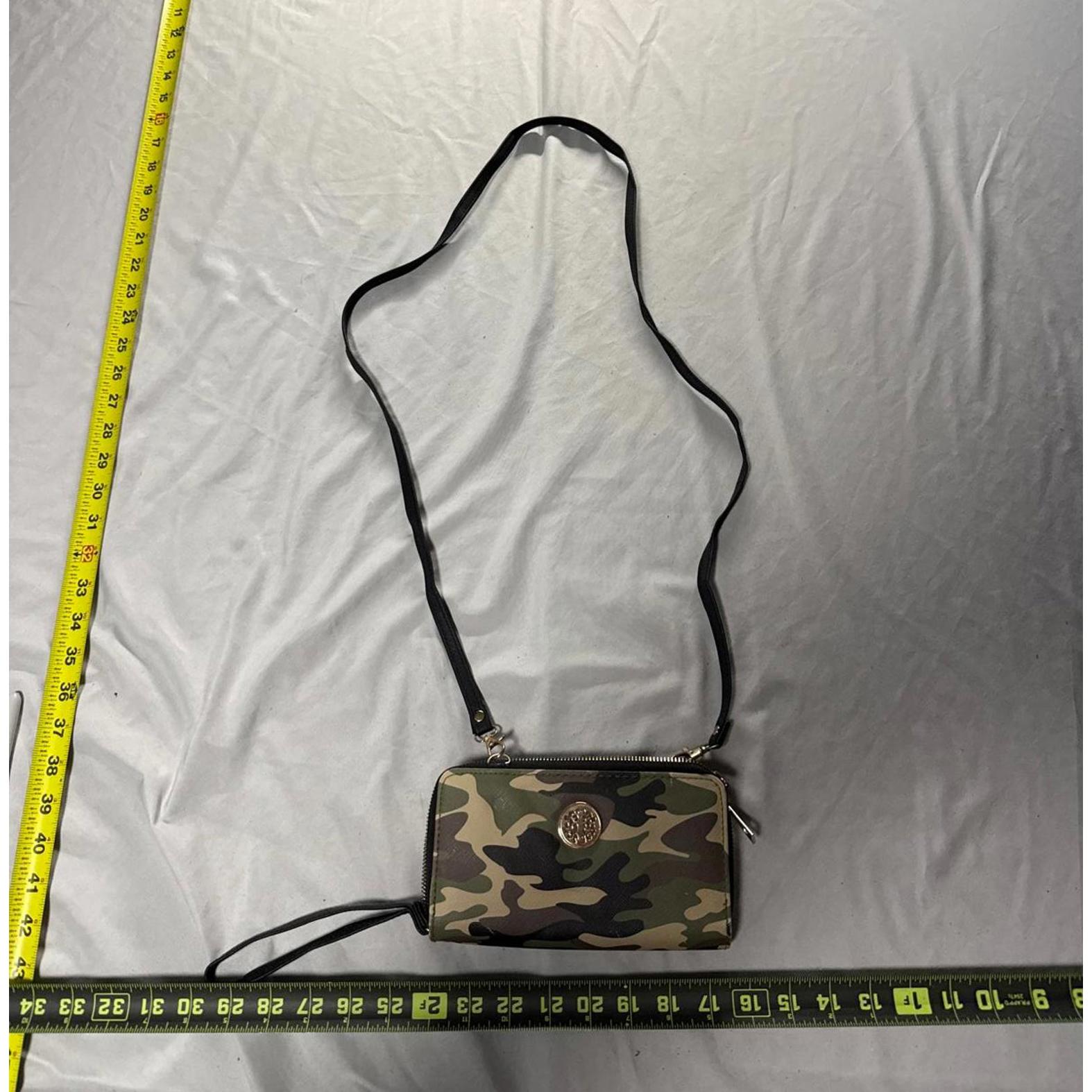 Camouflage Pattern Wallet With Wristlet Strap